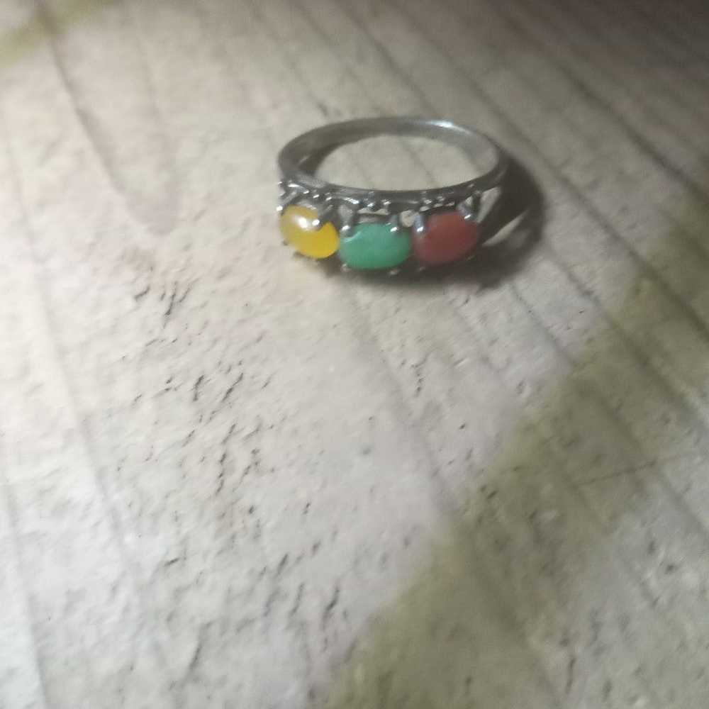 Vintage . 925 nv Avon 3 jade stone ring size 8 - image 2