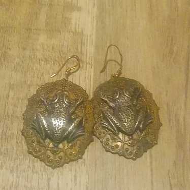 Vintage Art Nouveau Style 3D Frog Earrings Two To… - image 1