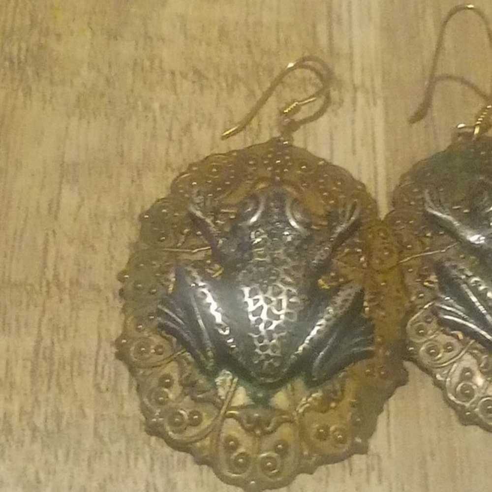 Vintage Art Nouveau Style 3D Frog Earrings Two To… - image 3