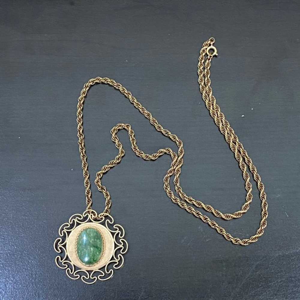 Vintage Ornate Gold-tone Pin Pendant Necklace - image 4