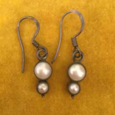 Vintage elegant pearl earrings
