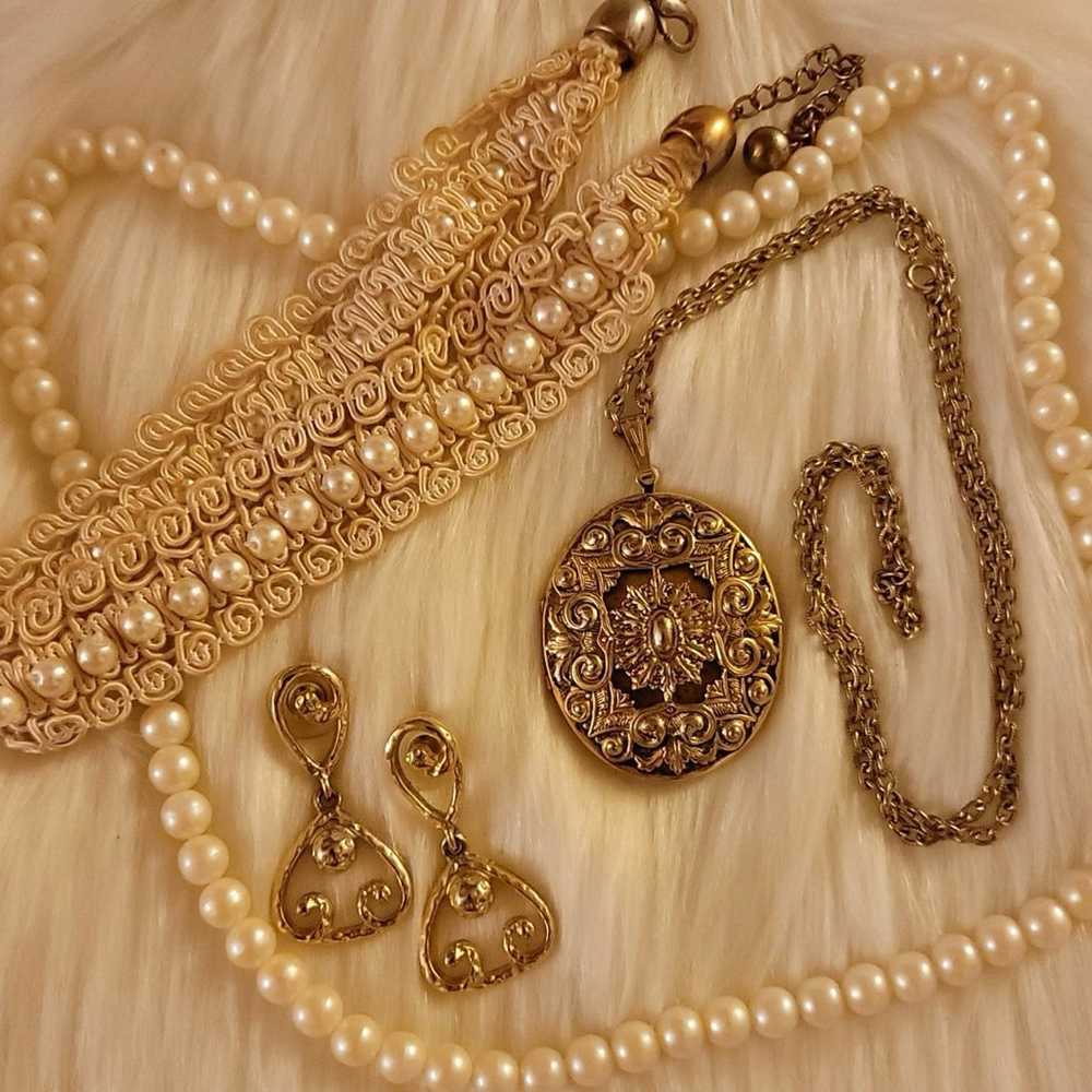 Jewelry Lot/Bundle Vintage Accessories Earrings, … - image 1