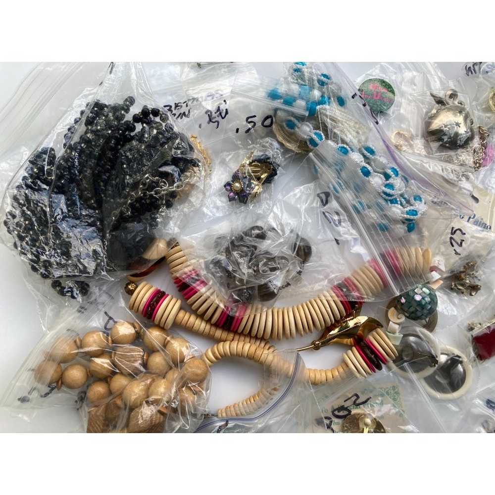 Vintage 3 lbs Jewelry Lot Approx 70 Pieces Neckla… - image 6