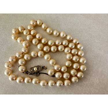Vintage white cream faux pearls beaded necklace 9… - image 1