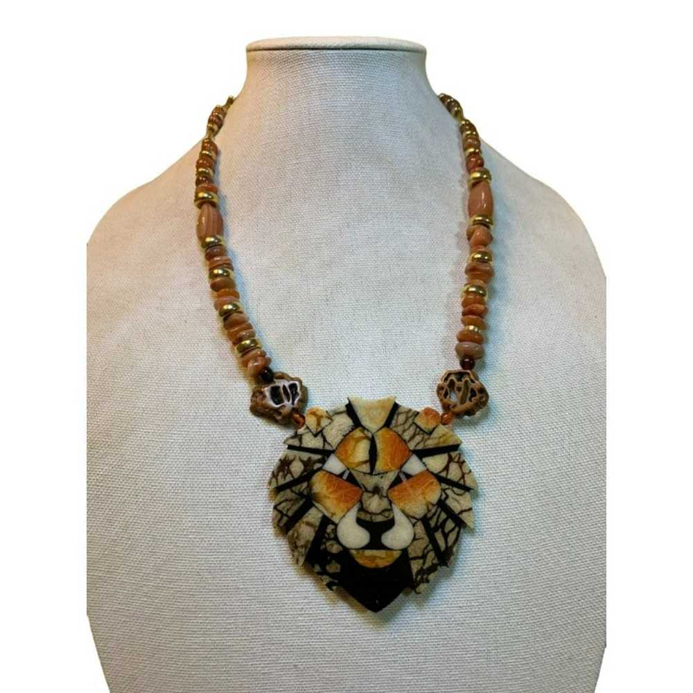 Vintage Inlaid Lion Head Pendant Necklace Agate B… - image 1