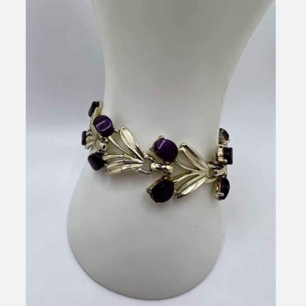 Vintage Beautiful Gold Tone Bracelet with Purple … - image 2