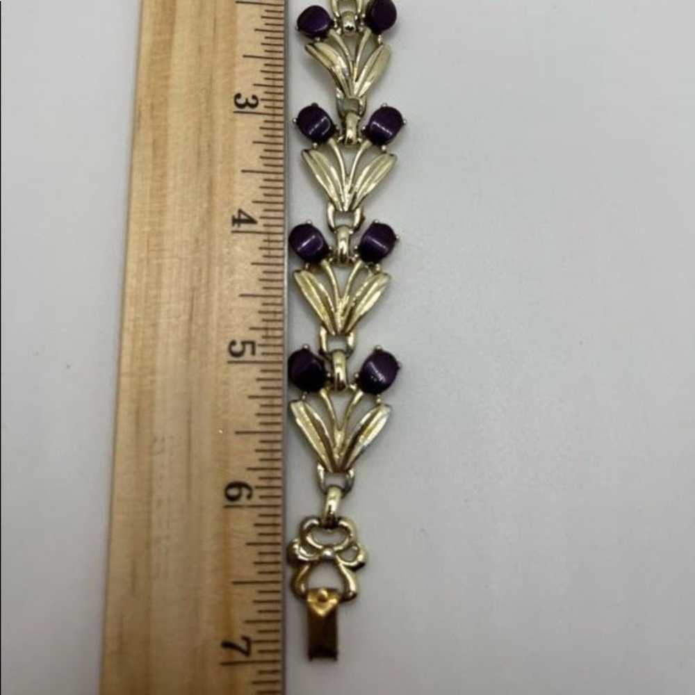 Vintage Beautiful Gold Tone Bracelet with Purple … - image 5