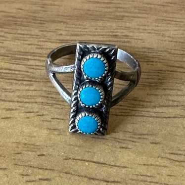 Vintage genuine turquoise ring. Size 5 1/2