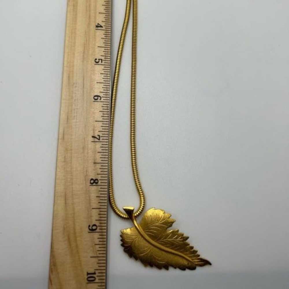 Vintage Gold Leaf Pendant on Thick Gold Chain - image 4