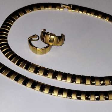 Gold Toned Matte & Glossy Omega Flexible Necklace… - image 1