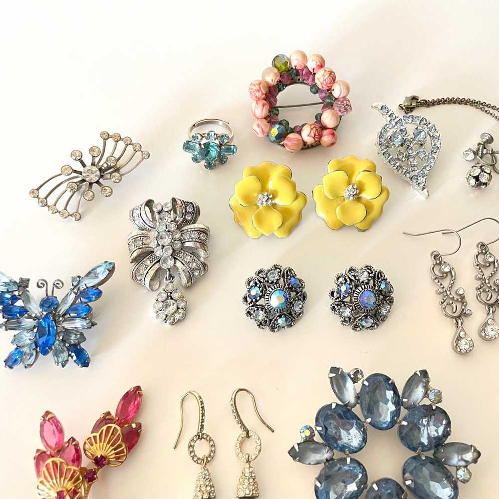 Lot of old vintage and new rhinestone cluster jew… - image 7
