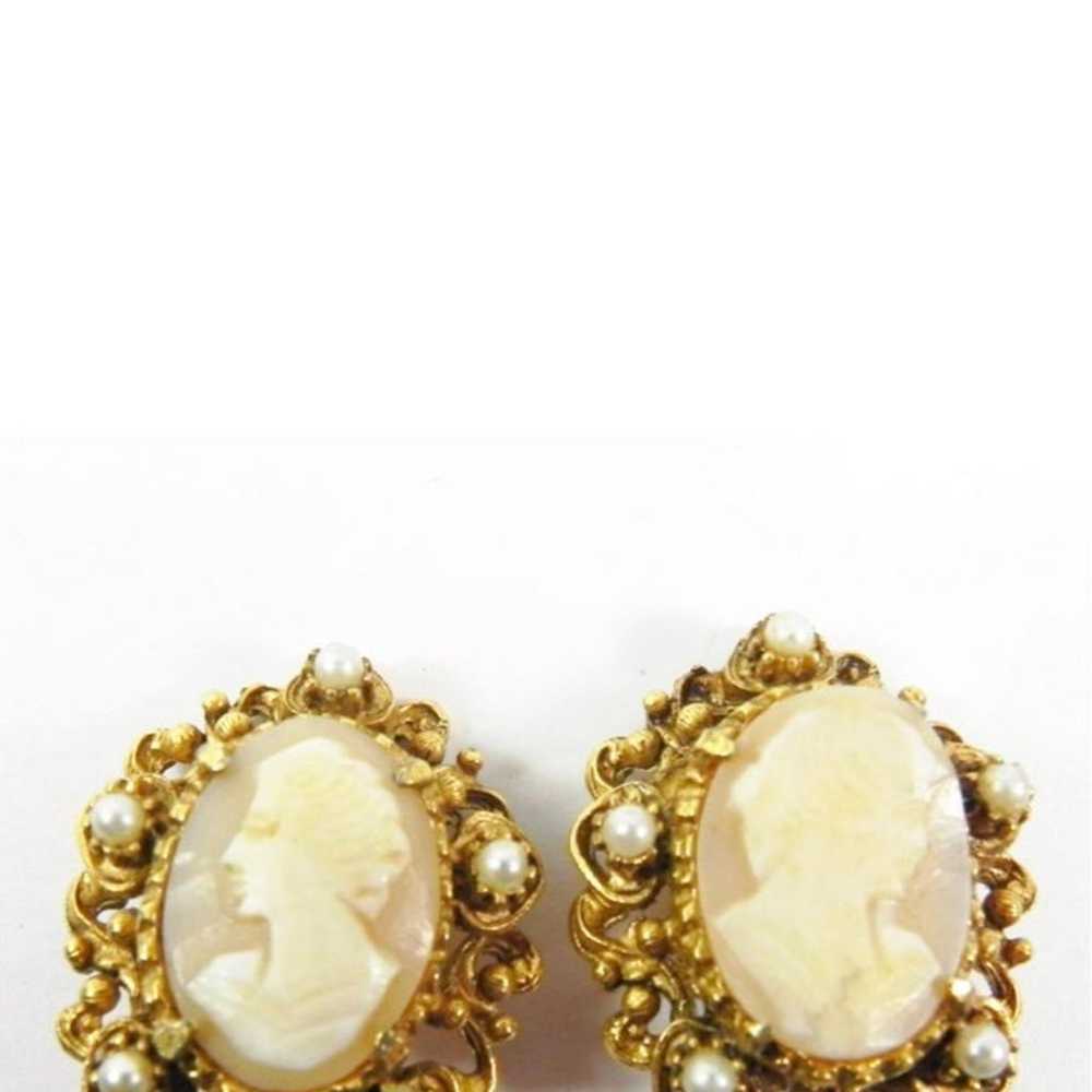Cameo clip on  Earrings Vintage - image 1