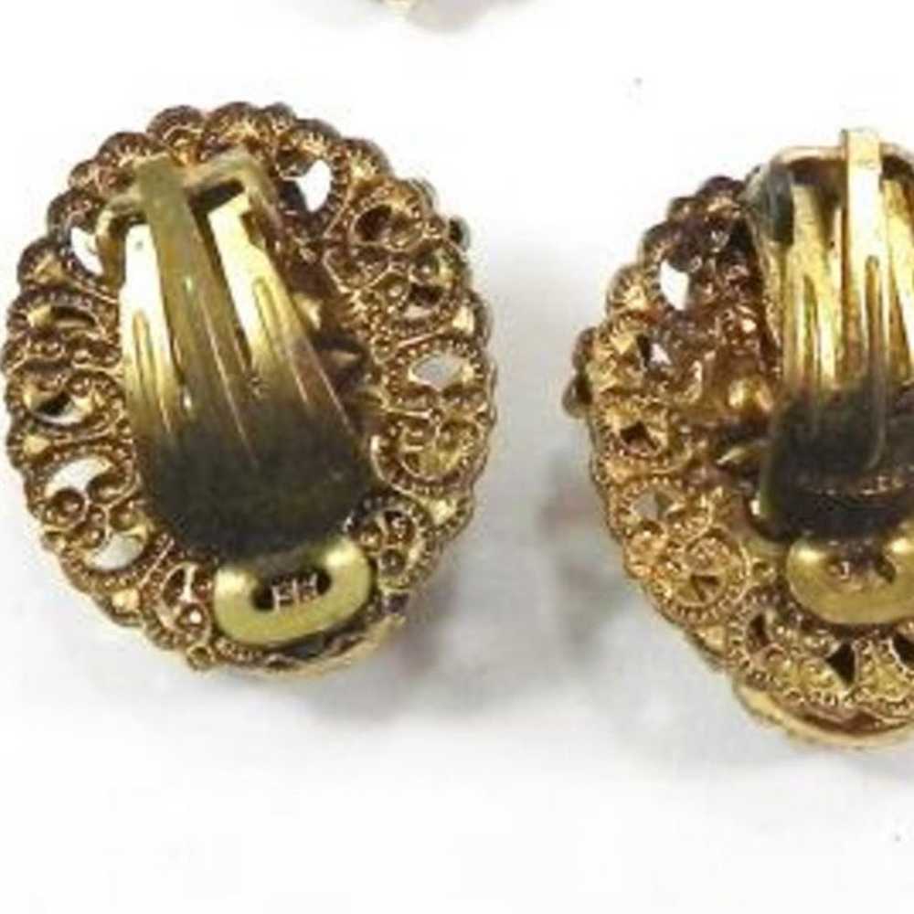 Cameo clip on  Earrings Vintage - image 4