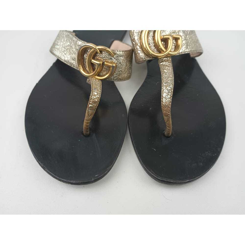 Gucci Double G leather flip flops - image 2