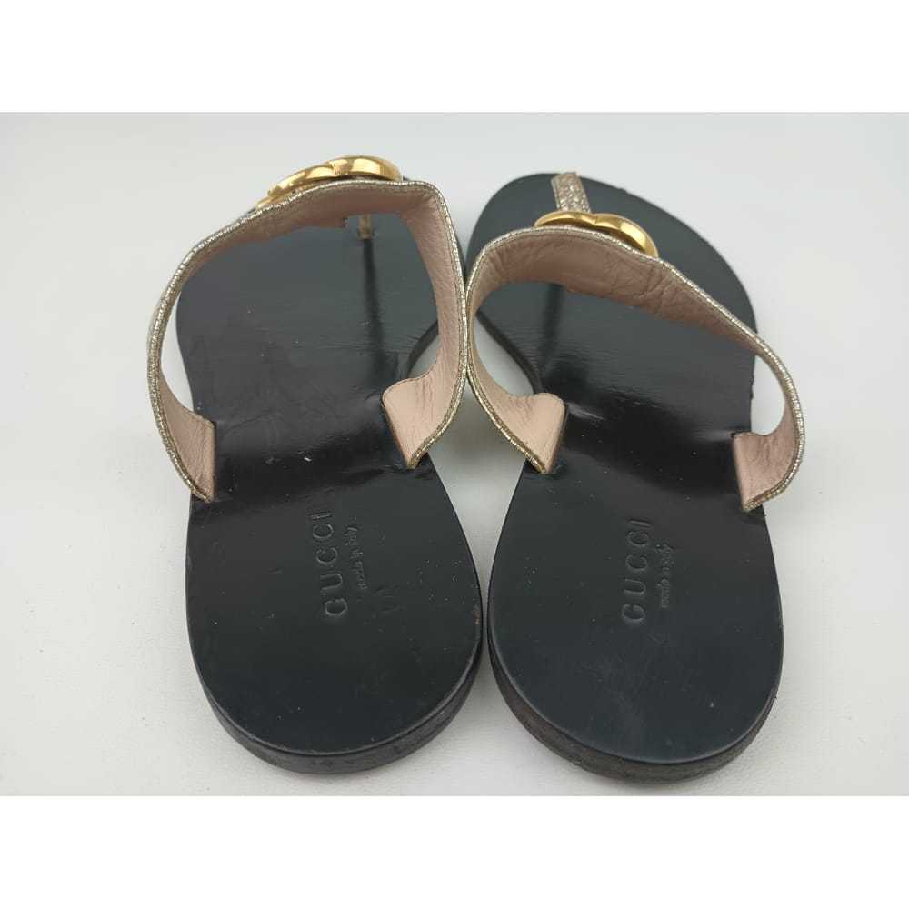 Gucci Double G leather flip flops - image 4