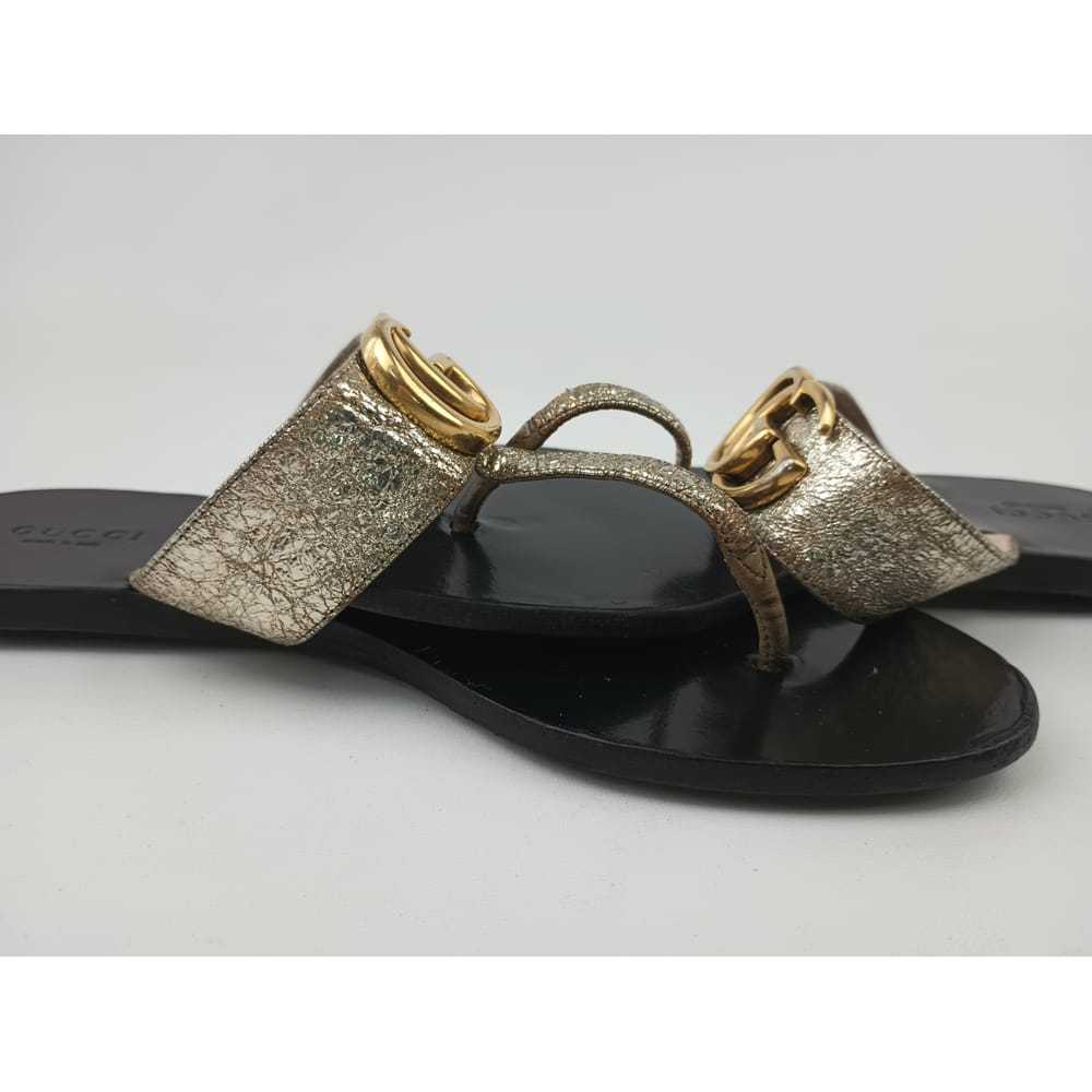 Gucci Double G leather flip flops - image 6