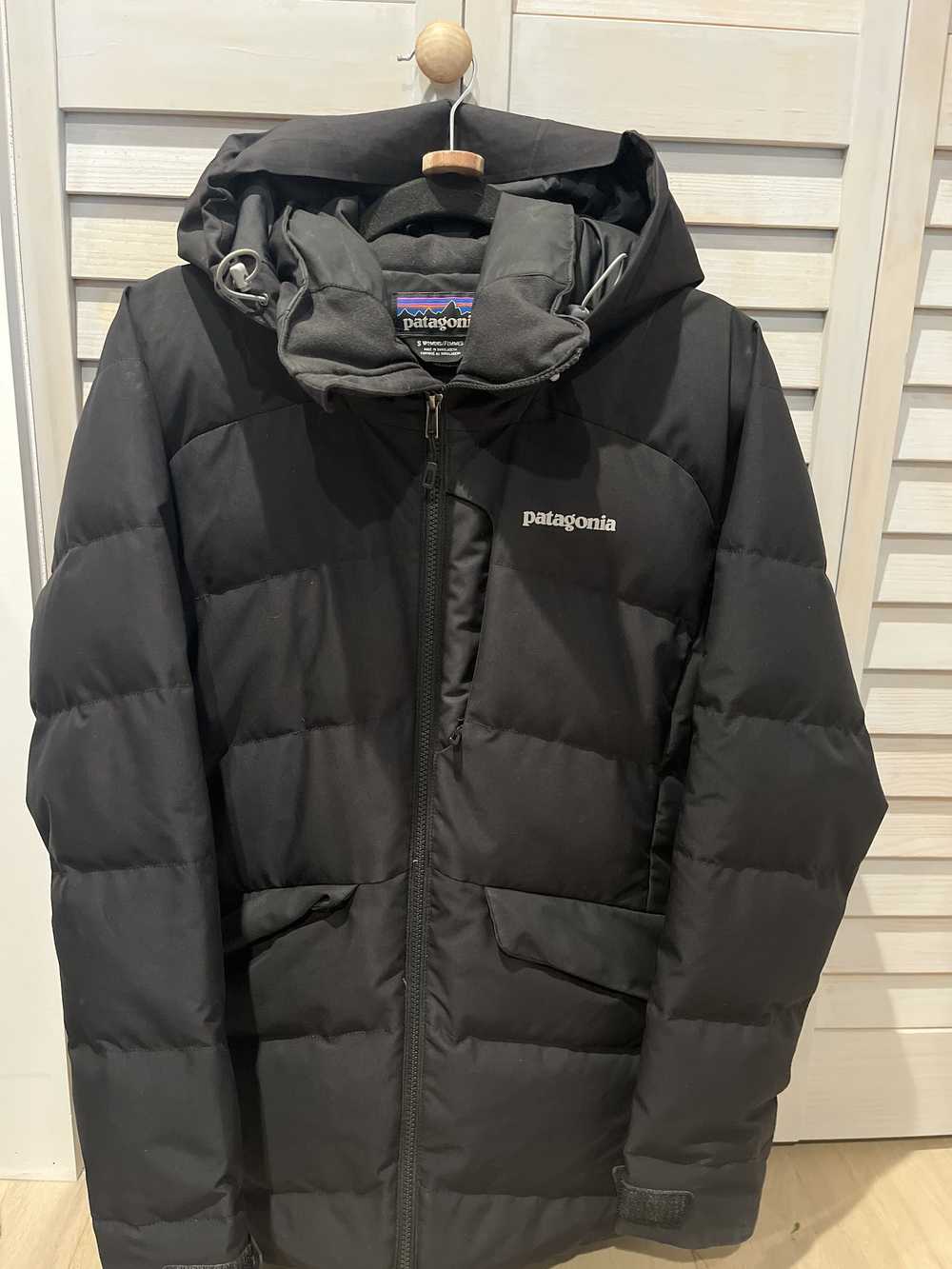 Patagonia Patagonia Women’s pipe down jacket - image 1