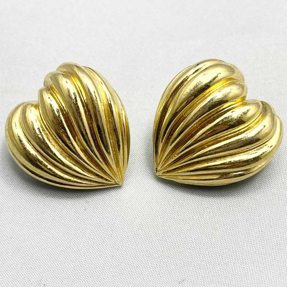 Vintage Avon Gold Tone Heart Earrings - image 3