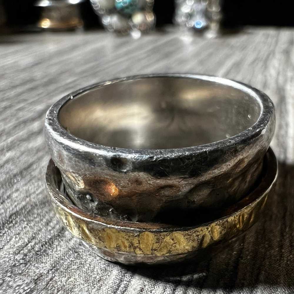 Stunning vintage Silpada hammered fidget ring - image 2