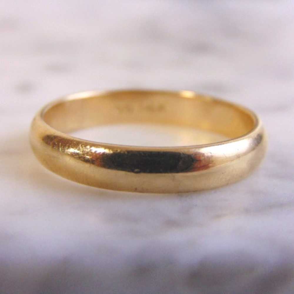 14K Yellow Gold Band Wedding Ring E4017 - image 2