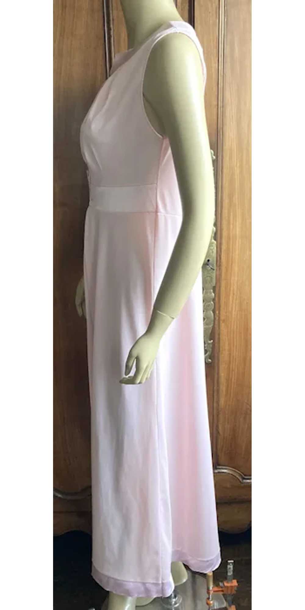 Vintage 1970's Pink Nylon Nightgown Negligee With… - image 3