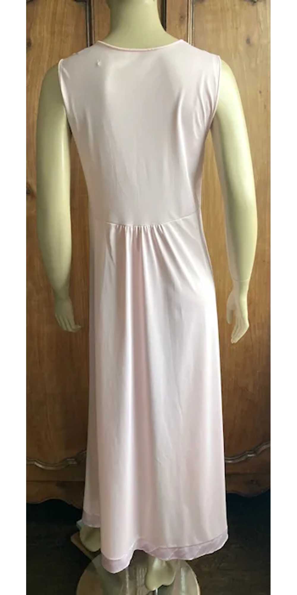 Vintage 1970's Pink Nylon Nightgown Negligee With… - image 4