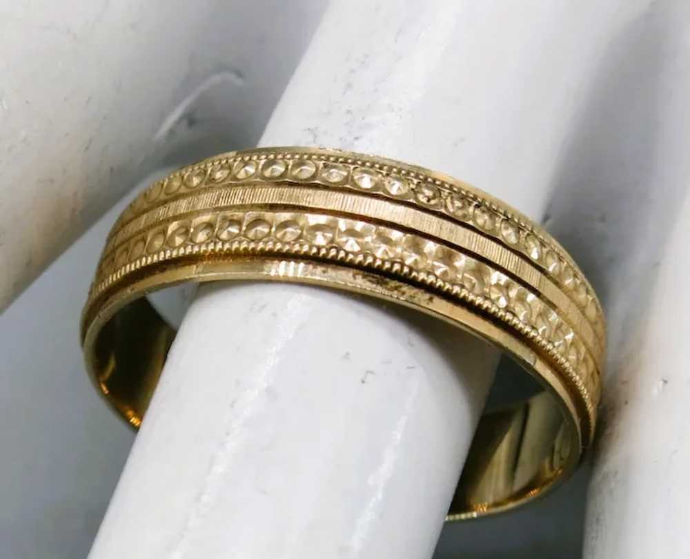 VINTAGE  10k Yellow Gold Pretty Wedding Band  Siz… - image 5