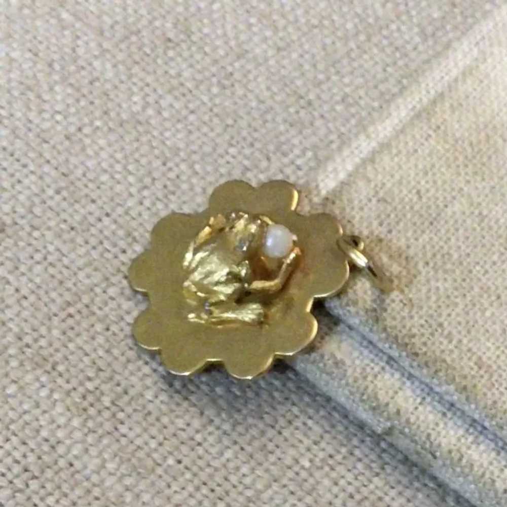 Gold Tone Faux Pearl Frog On Lily Pad Charm Penda… - image 2