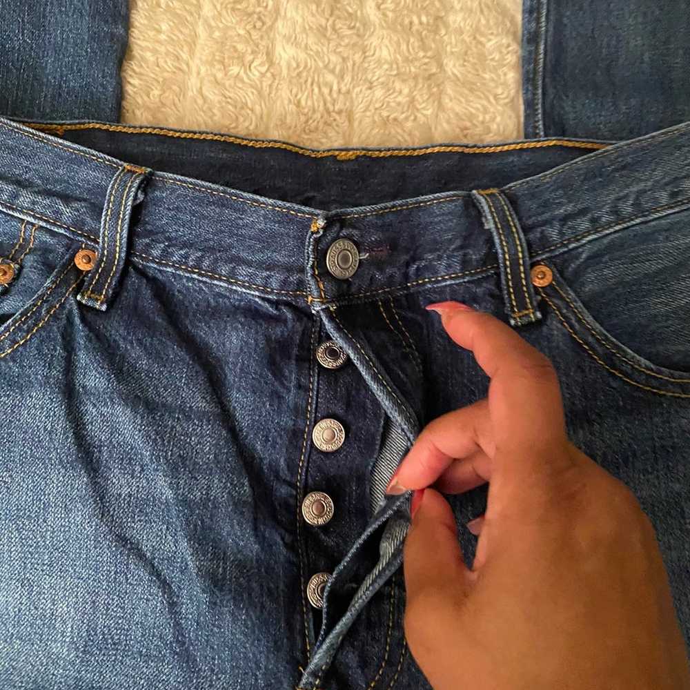 Vintage Levi's 501 button-fly jeans - image 2