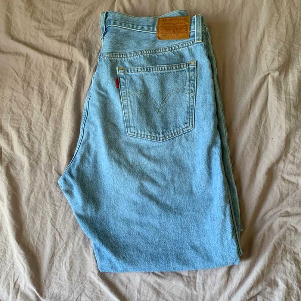 Levis womens wedgie straight 31x28 - image 1
