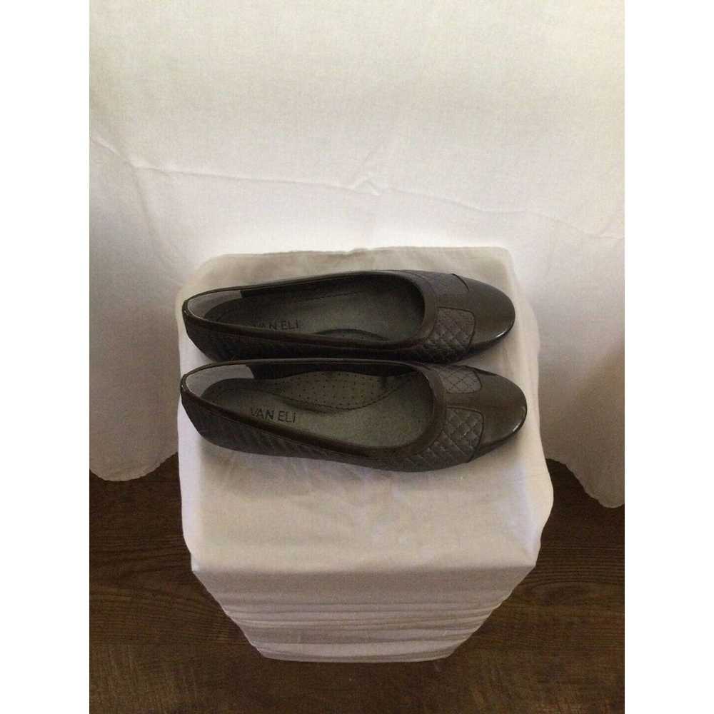 Vaneli Vaneli Closed Toe Quilted Flats Size 8M - image 3