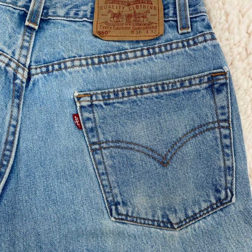 vintage Levi’s 550 relaxed fit / 36 x 32 / made i… - image 2