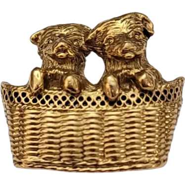 1928 Brand Gold Tone Dog Puppies In Weave Basket B