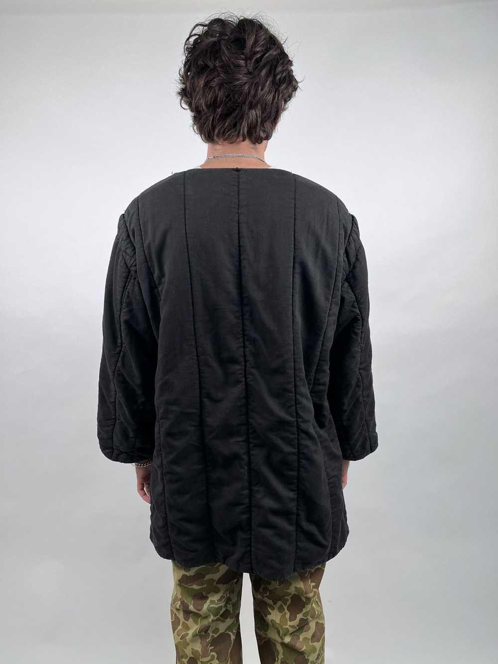 BLACK OVERDYED PARKA CUT THICK QUILTED MILITARY L… - image 3