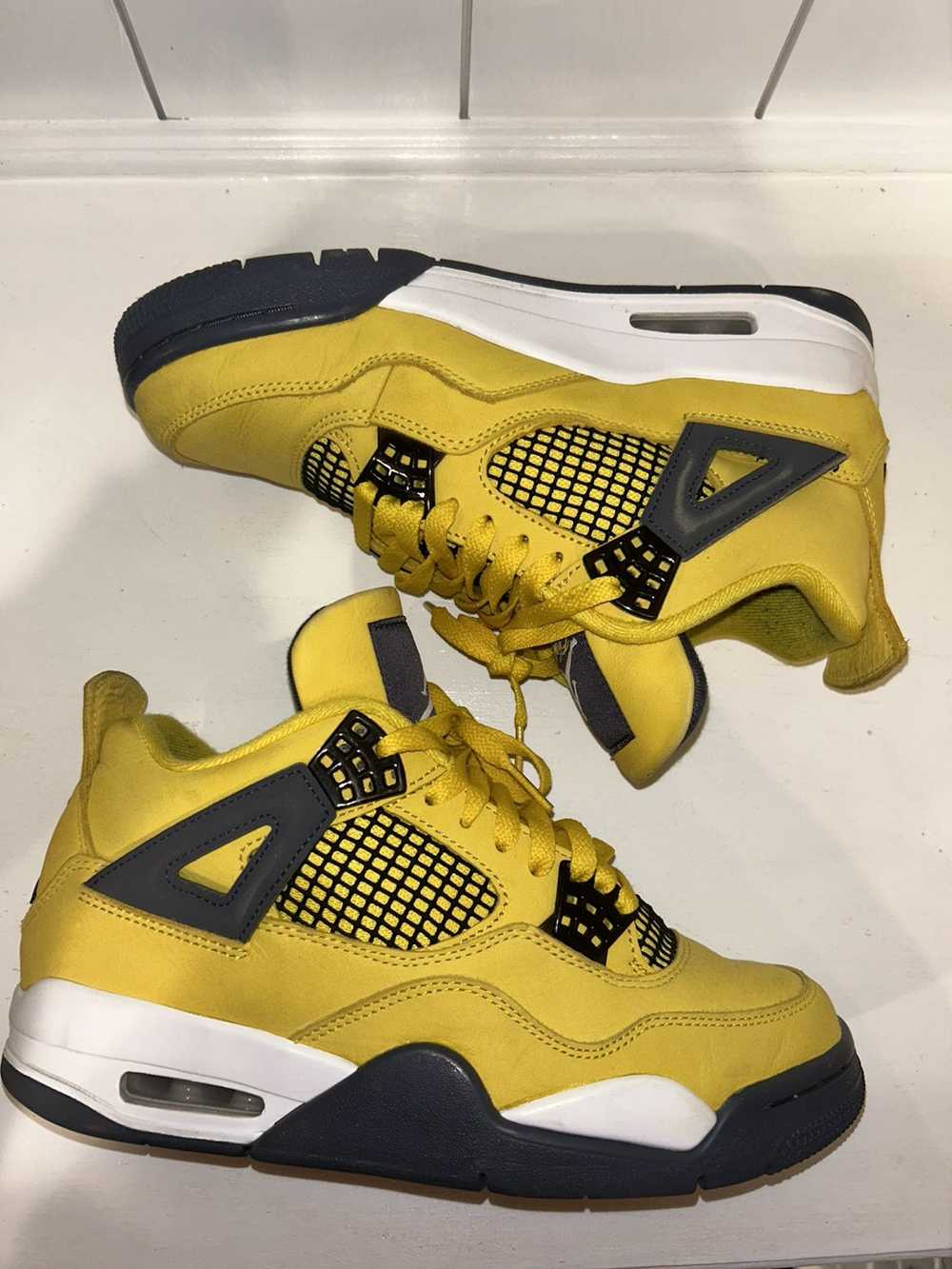 Nike Air Jordan 4 Retro ‘Lightning’ 2021 Nike - Gem