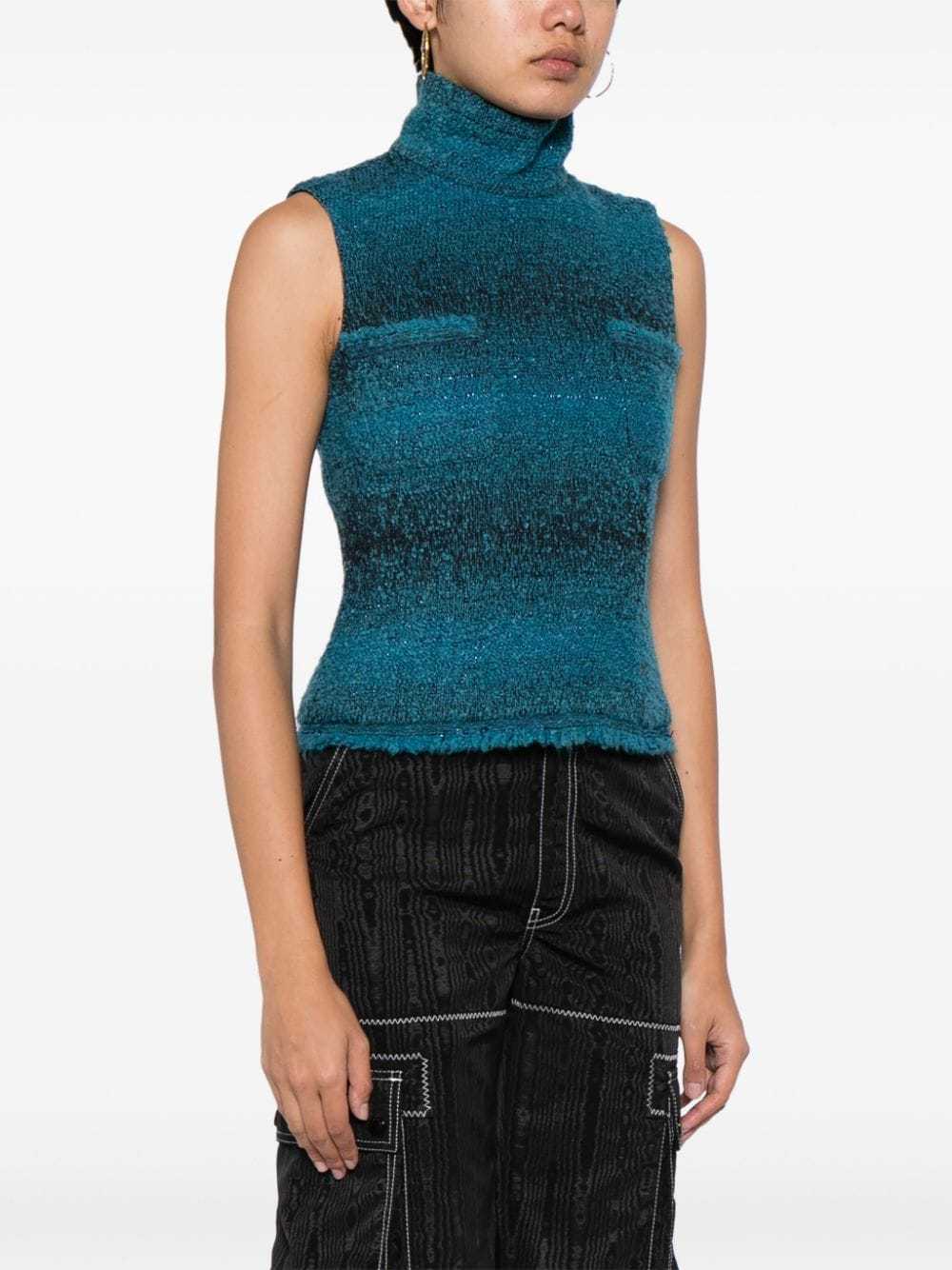 CHANEL Pre-Owned 2002 gradient sleeveless knitted… - image 3