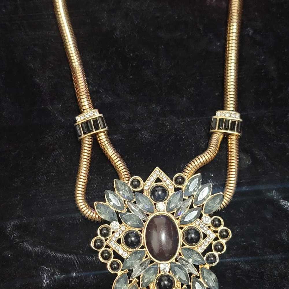 Vtg Gold Tone Necklace With Large Rhinestone Pend… - image 2