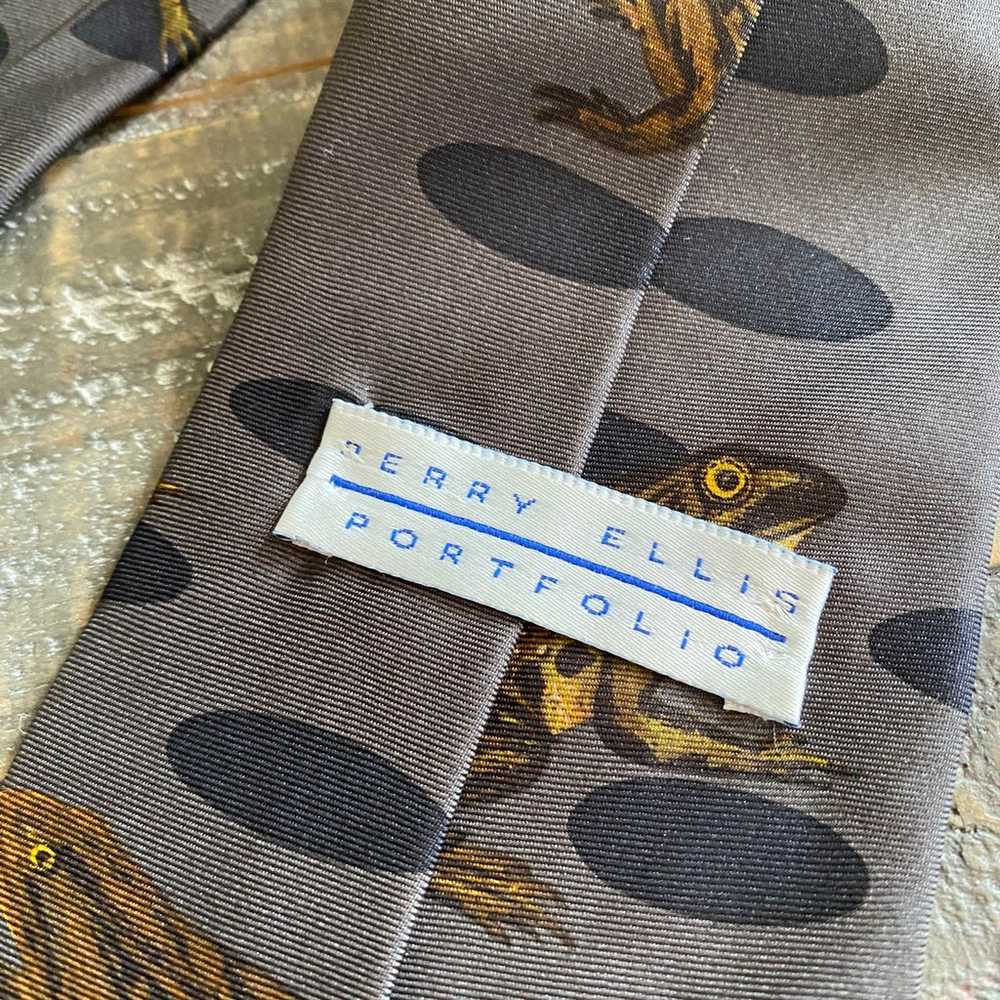 Vintage Perry, Ellis silk frog men’s necktie - image 6