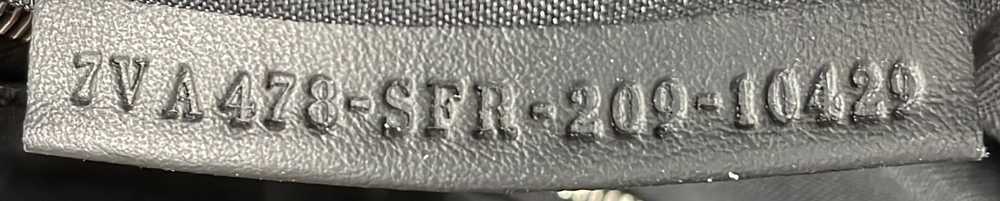 FENDI Selleria Baguette Convertible Belt Bag Leat… - image 6