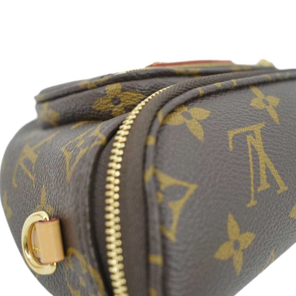 Louis Vuitton Leather crossbody bag - image 10