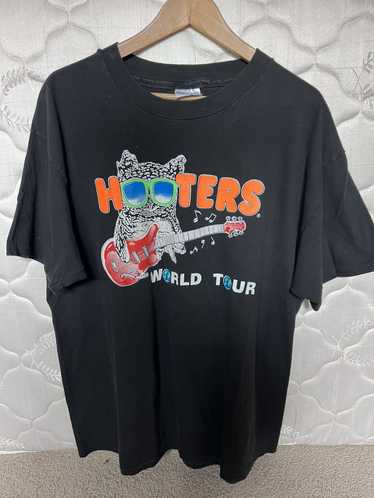 Hanes × Vintage Vintage Hooters World Tour T