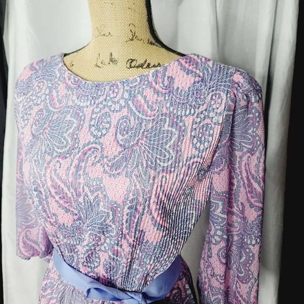 Vintage Vintage 1970s Hot Pink Navy Blue Paisley … - image 2