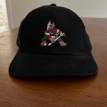 Phoenix 2025 coyotes snapback