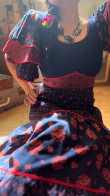 1970’s vintage red and navy floral calico ruffle d