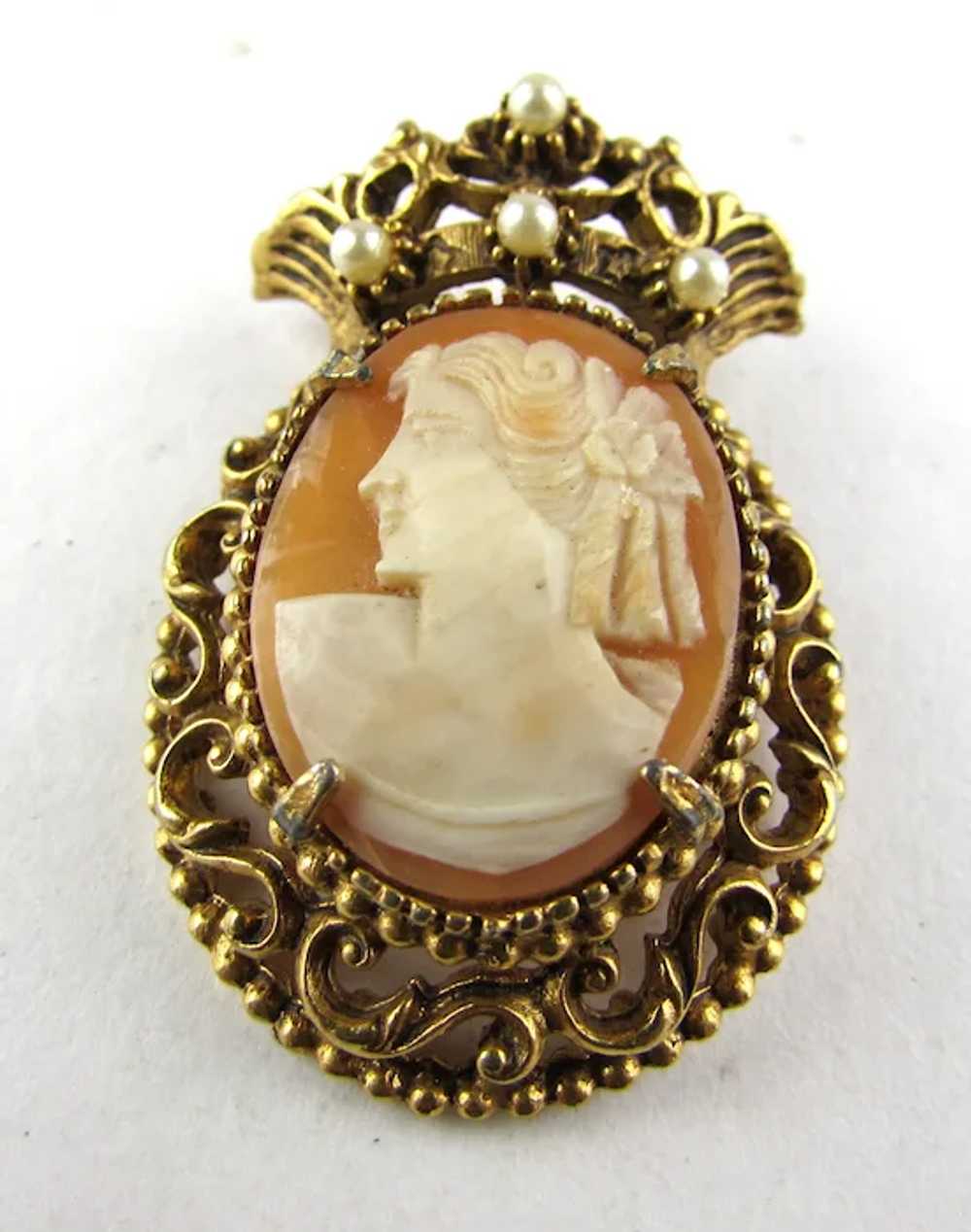 Vintage Florenza Gold Tone Cameo Pin With Tiny Fa… - image 2