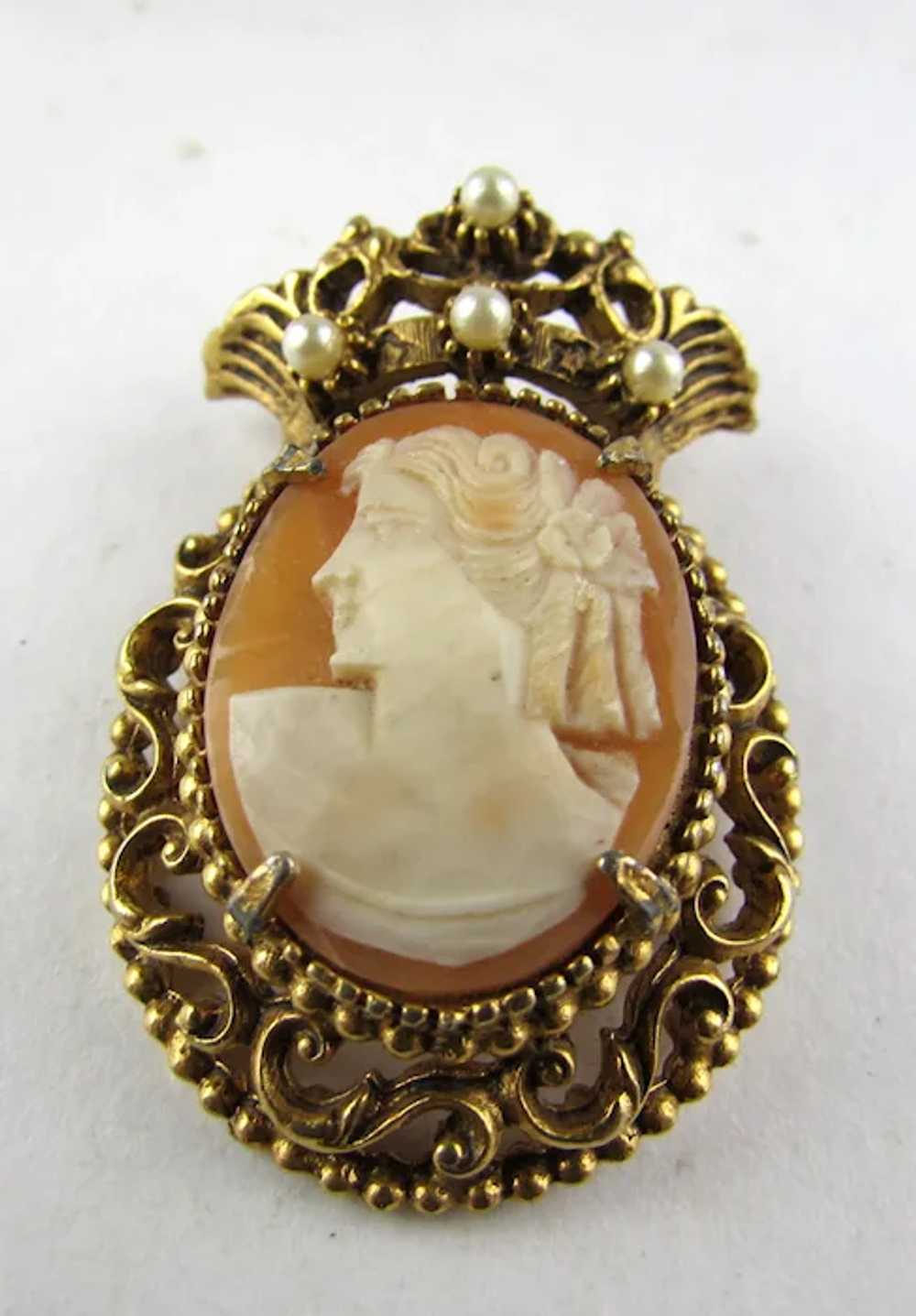 Vintage Florenza Gold Tone Cameo Pin With Tiny Fa… - image 4