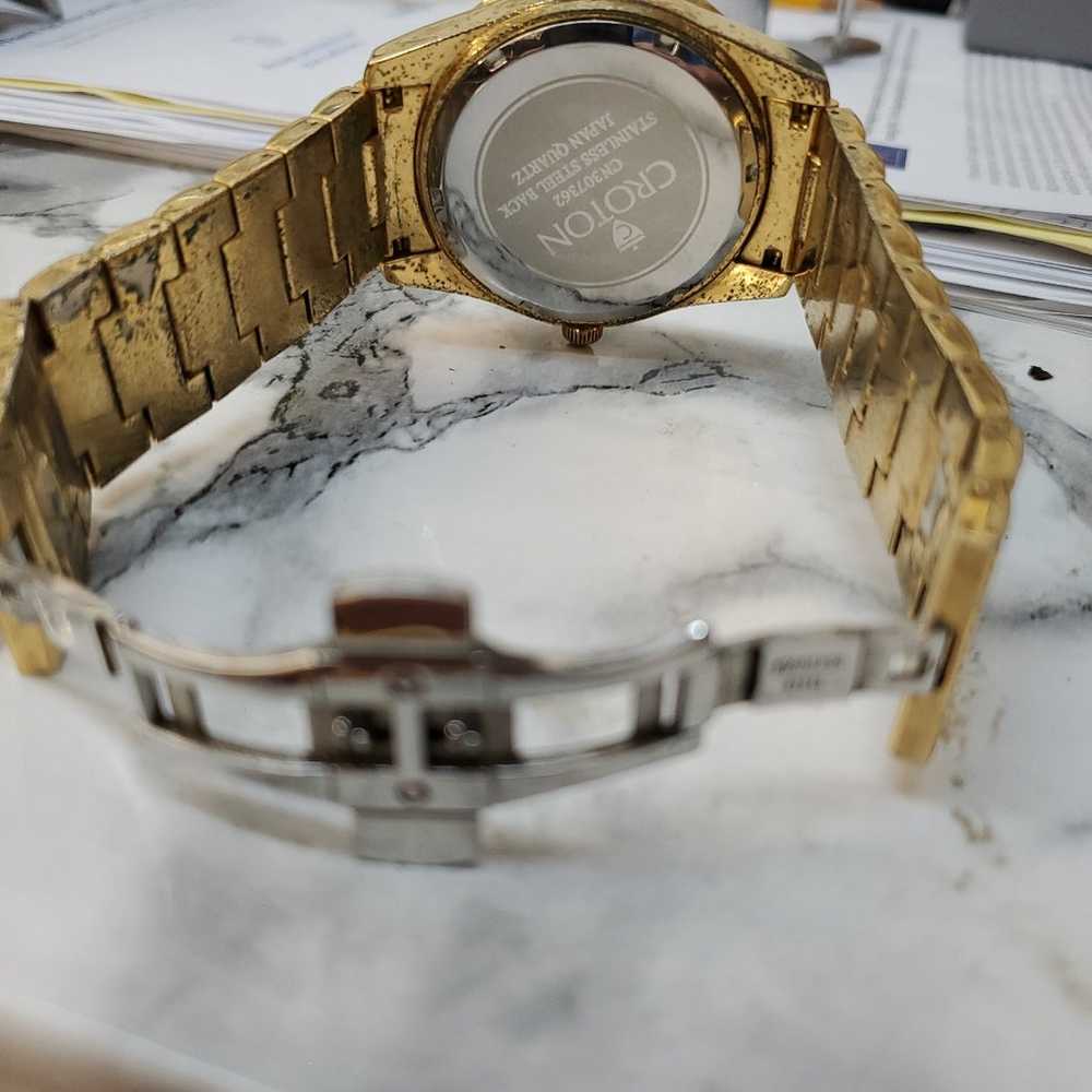 Croton vintage Goldtone Crystal Covered,44mm watch - image 9