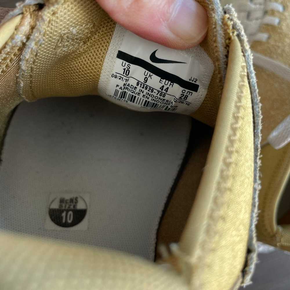 Nike sneakers - image 2