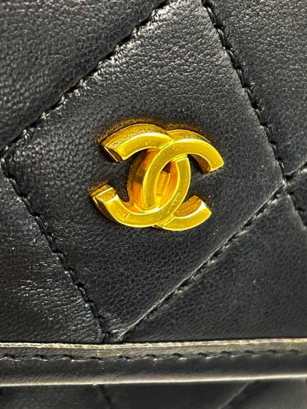 Chanel 1980s Quilted Lambskin Leather Bag - image 4