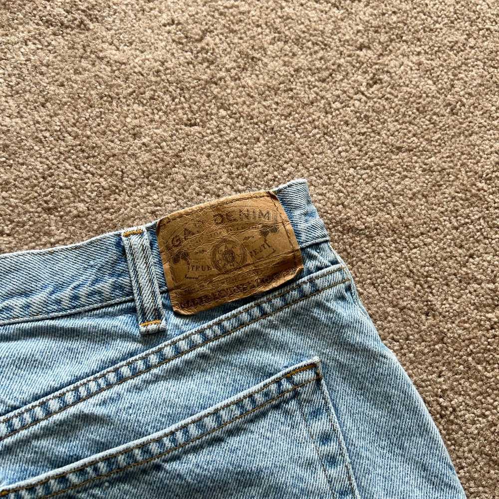 Vintage 90s Gap Jean Shorts Jorts 36 Loose Fit Bu… - image 6